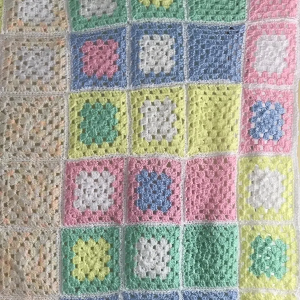 Handmade Pastel Granny Square Crochet Afghan Baby Lap Blanket Acrylic 35’’x50’’